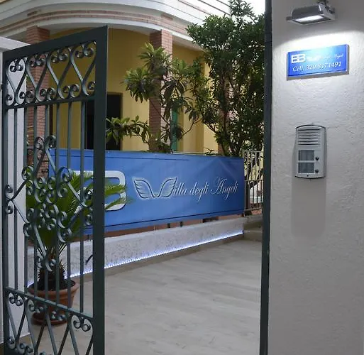 Alojamento de Acomodação e Pequeno-almoço Degli Angeli 4*